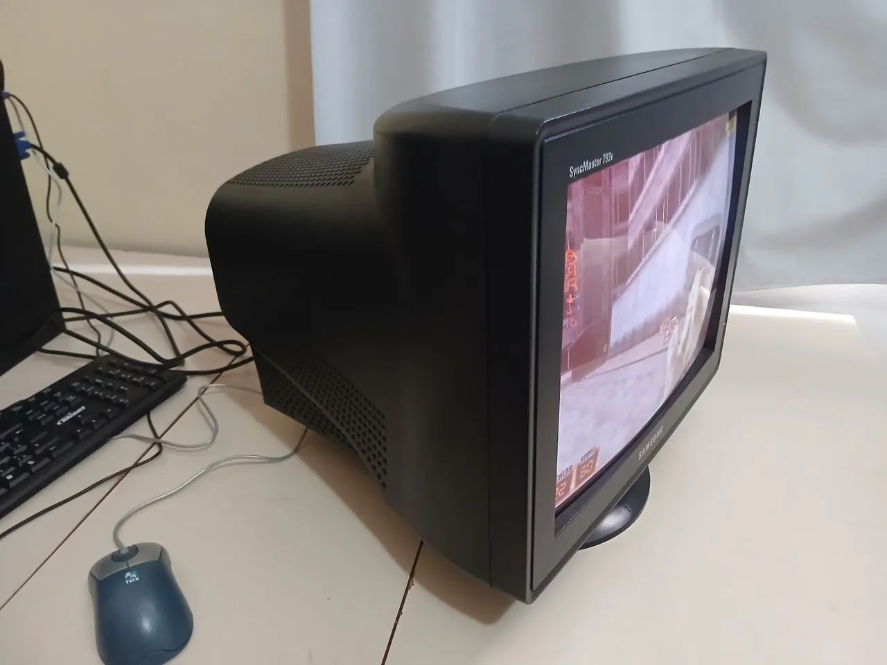 Monitor CRT Samsung syncmaster 793v  - Foto 5