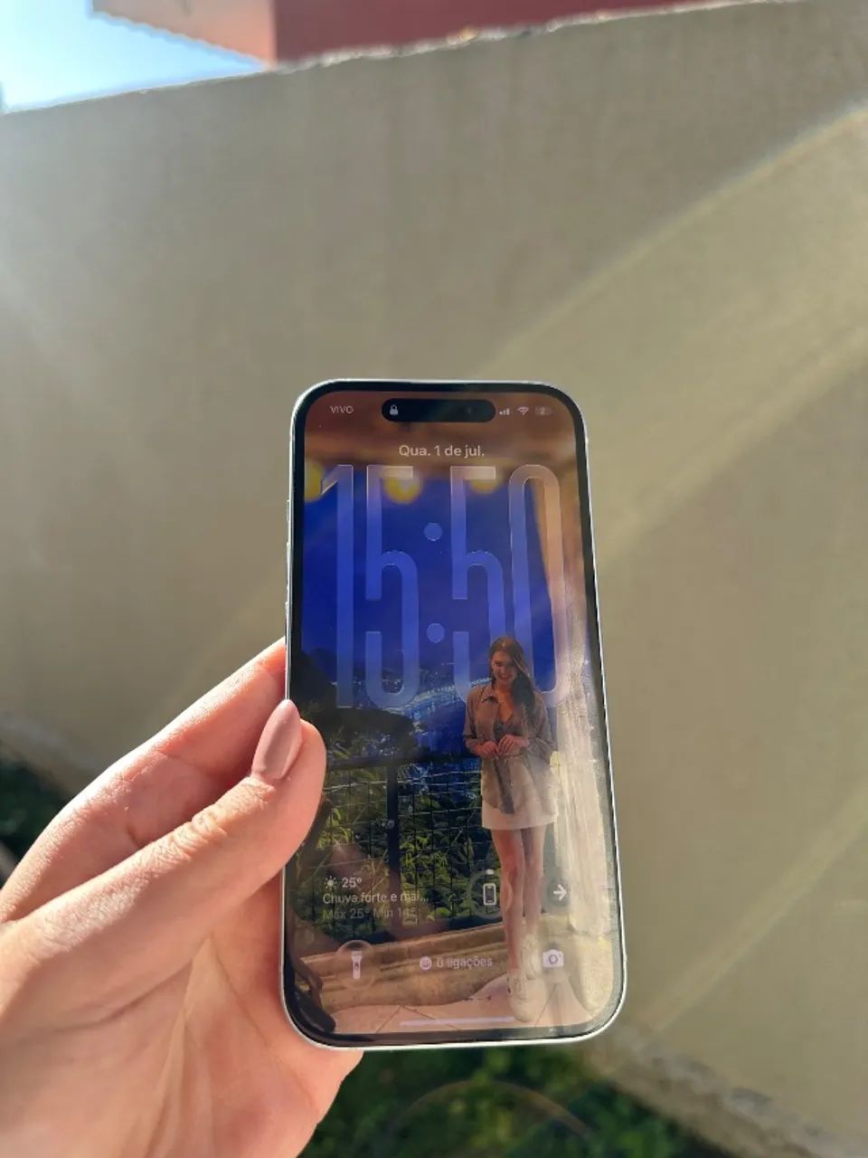 iPhone 15 azul - Foto 2