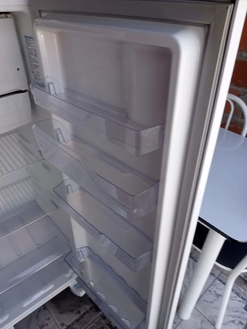 Geladeira Eletrolux 240 l - Foto 2