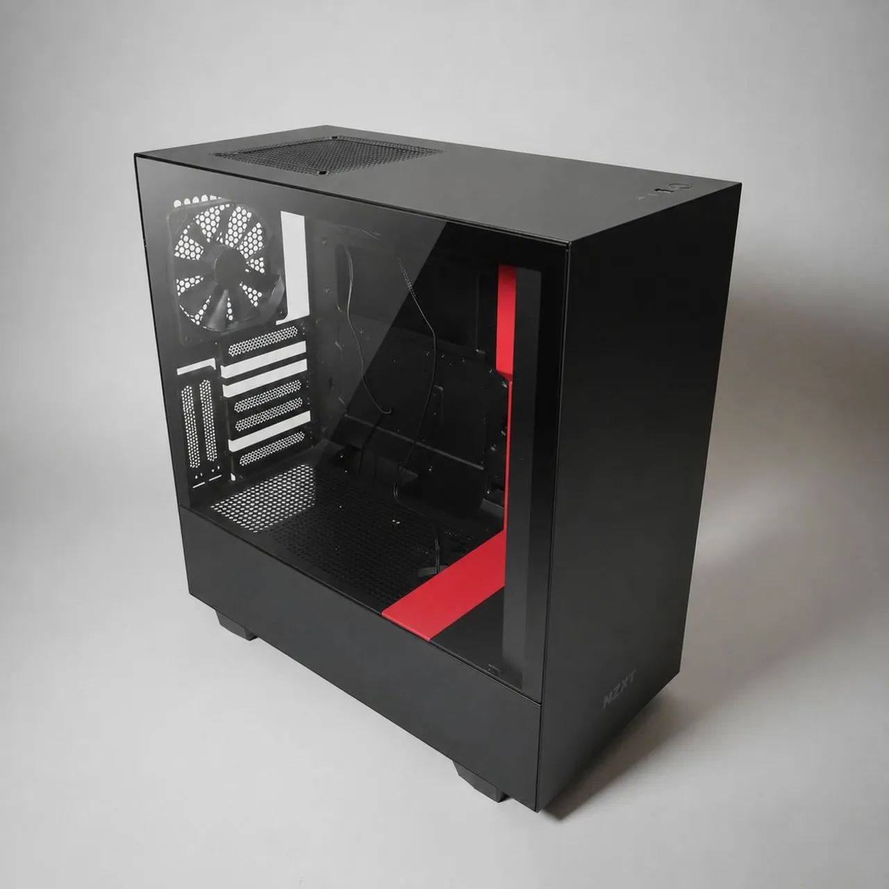 Gabinete Gamer Preto NZXT H510i com Vidro Temperado Mid Tower ATX