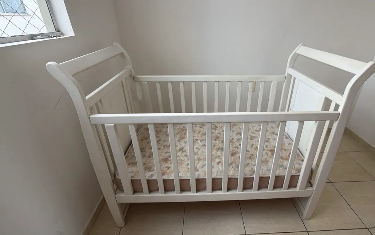 Vendo berço americano com regulagem  - Foto 2