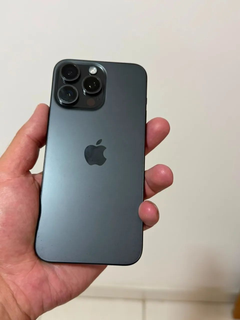 iPhone 15 Pro Max 512GB Black Titanium - (Todo Original)  - Foto 4