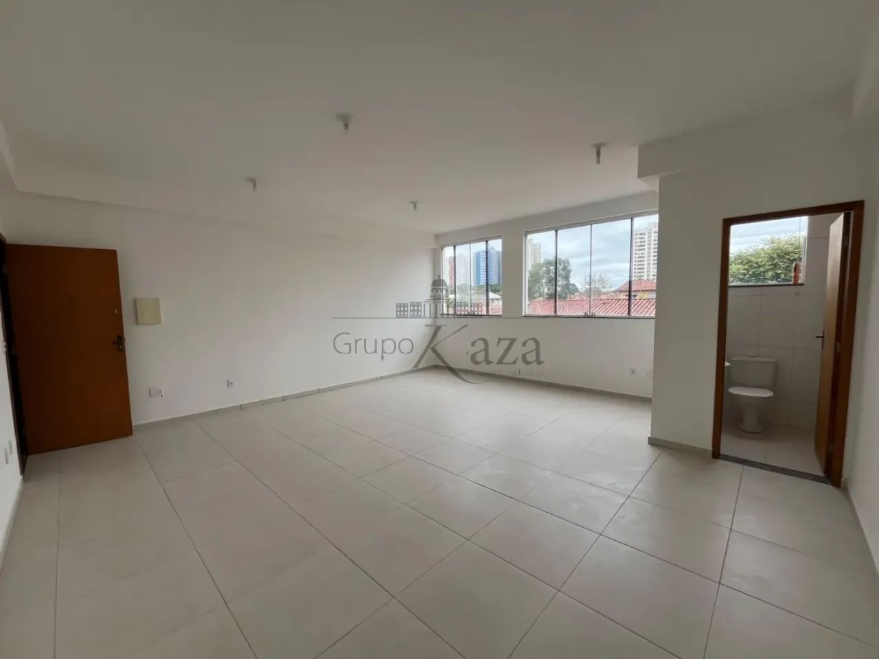 Comercial/Sala - Comercial - No bairro Bosque dos Eucaliptos - 129m². - Foto 3