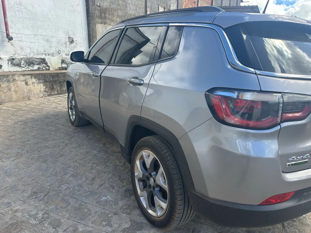 Jeep Compass COMPASS LONGITUDE 2.0 4x4 Dies. 16V Aut. 2020
