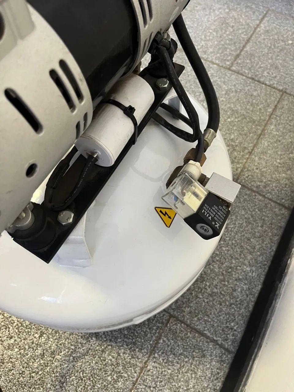 Compressor Odontológico Ar - Airzap - Da1000  - Foto 2