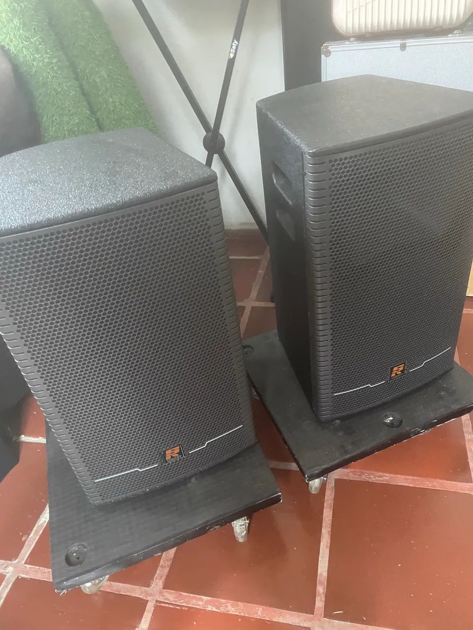 Caixa ativa Staner 12 