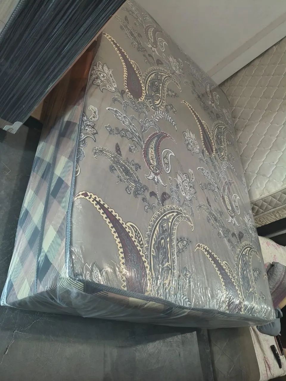 CAMA BOX CASAL DE ESPUMA D28 NOVA R$490 ENTREGA GRÁTIS  - Foto 4