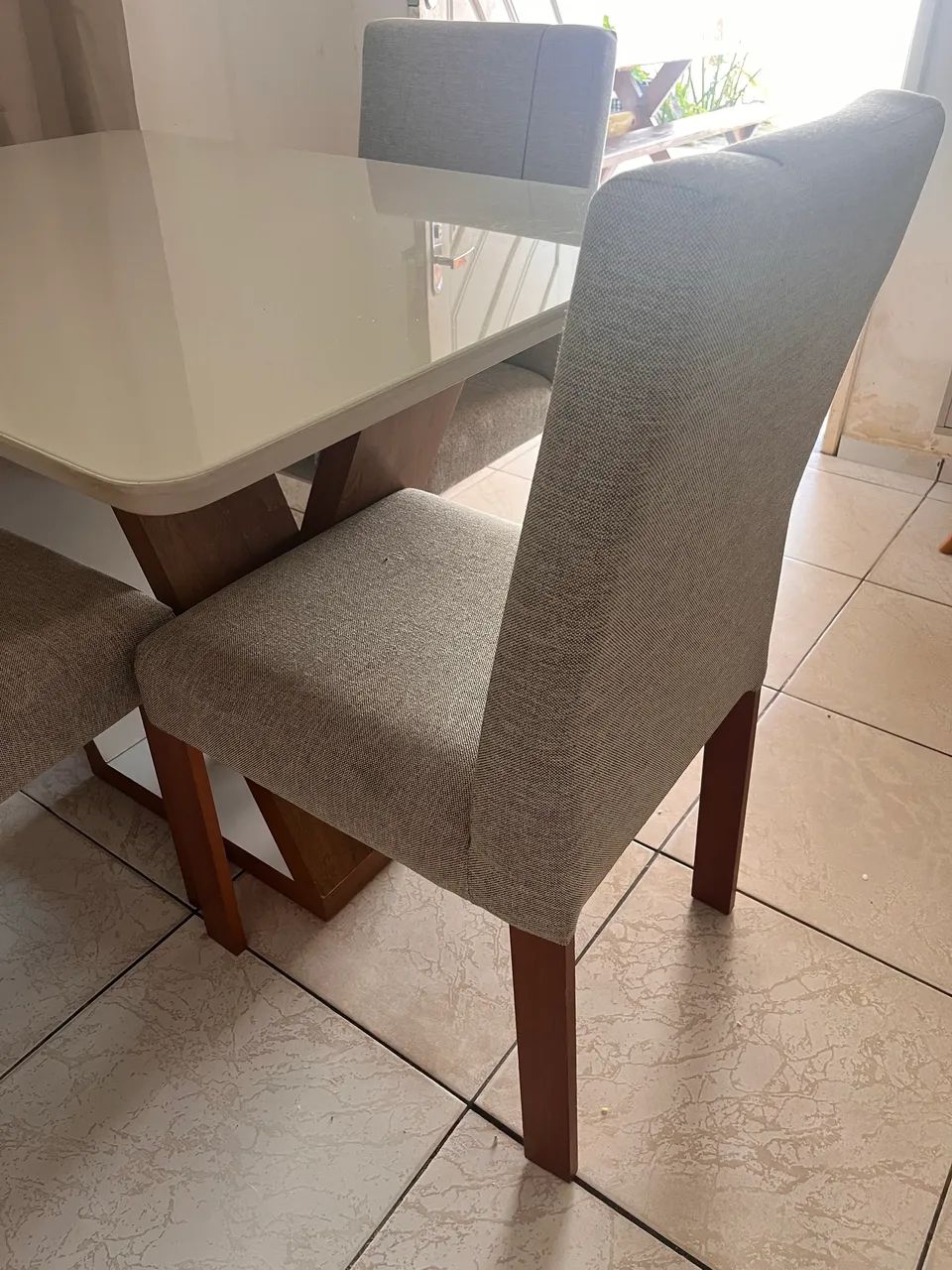 Mesa de jantar - 4 lugares 100% madeira - Foto 4