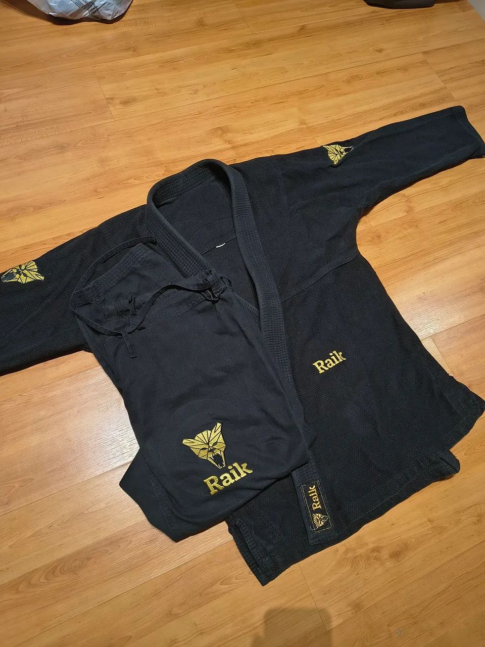 Kimono de competição Raik A2 - Pouco usado