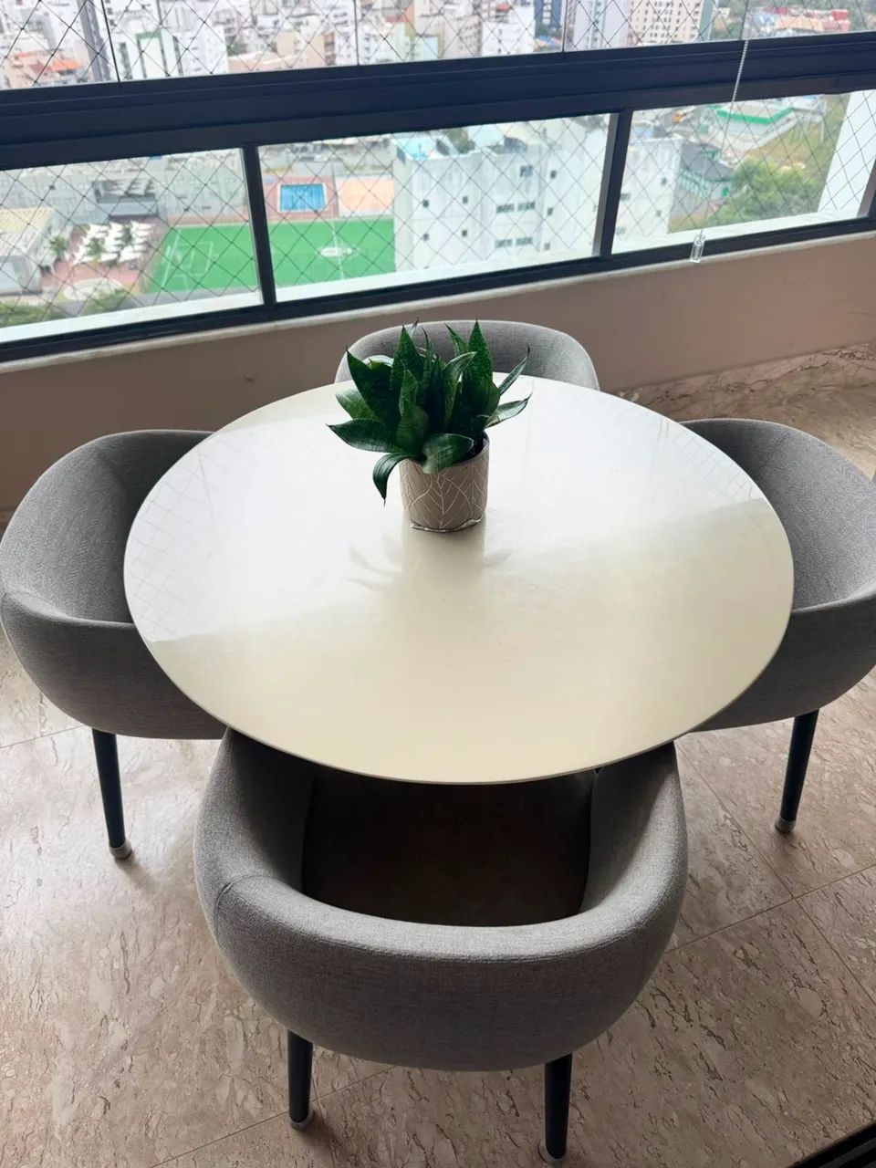 Mesa com 4 cadeiras  - Foto 4