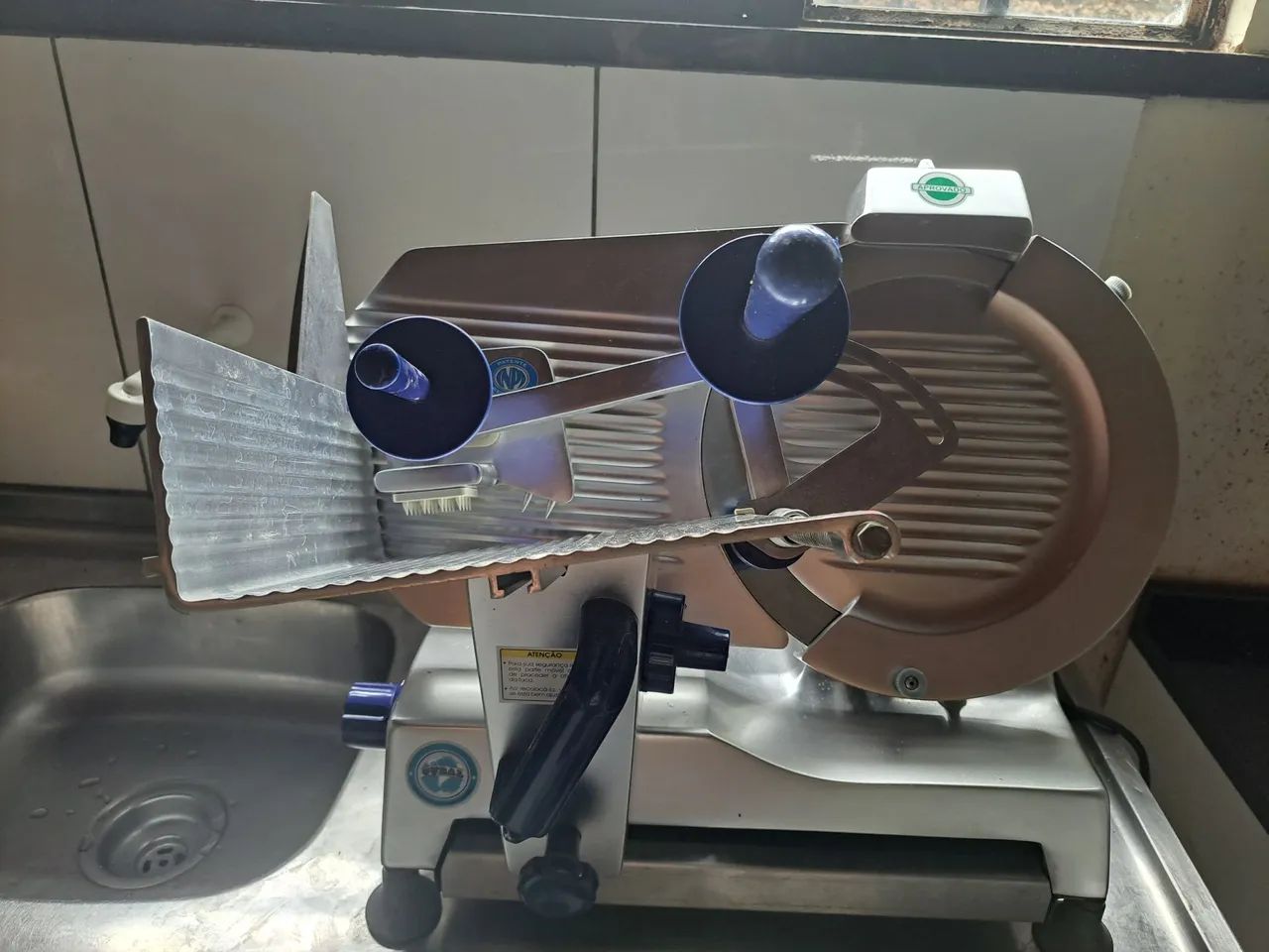 Fatiador de queijo e presunto  - Foto 3