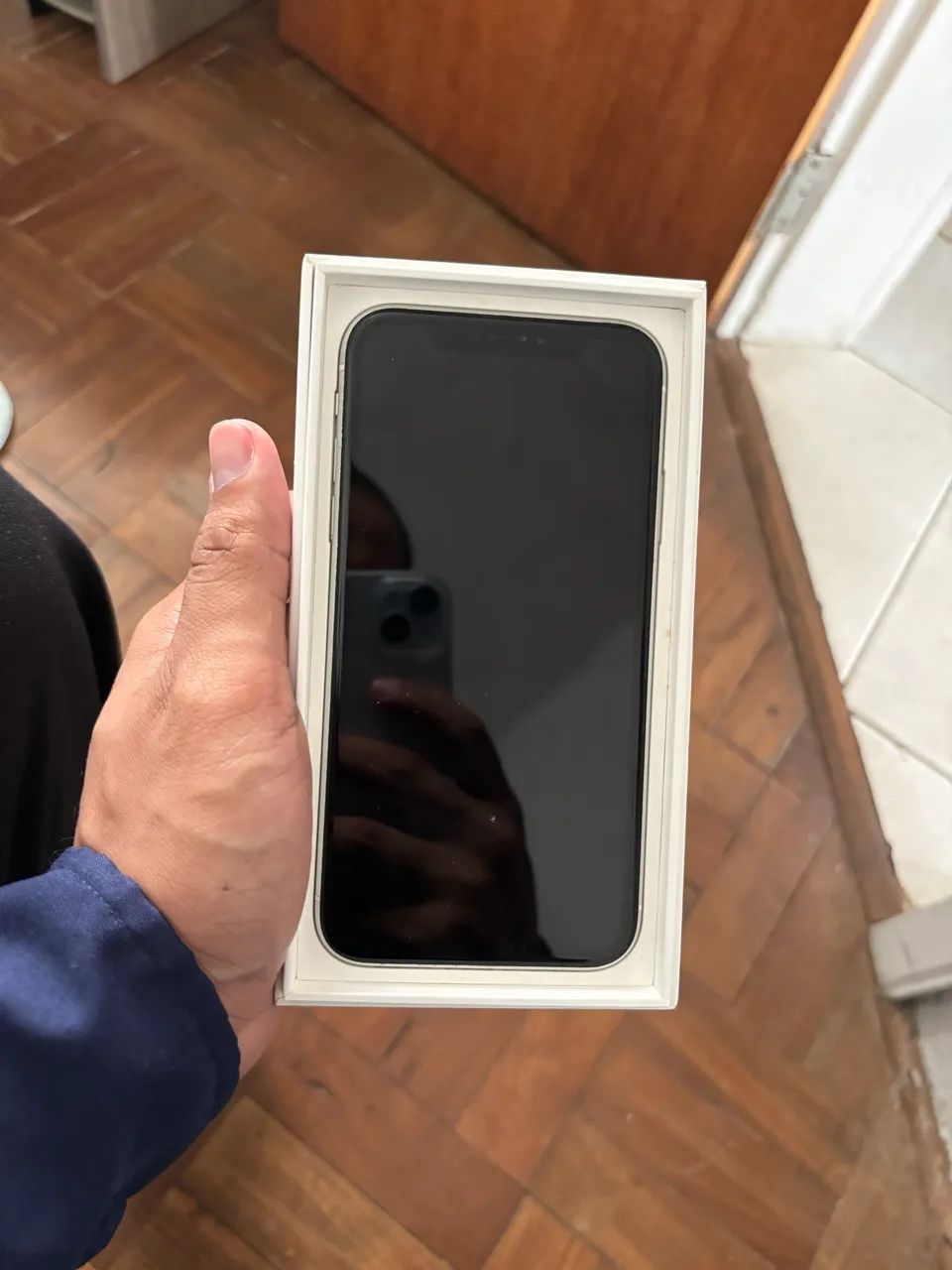 iPhone XR - 64GB - cor branco  - Foto 2