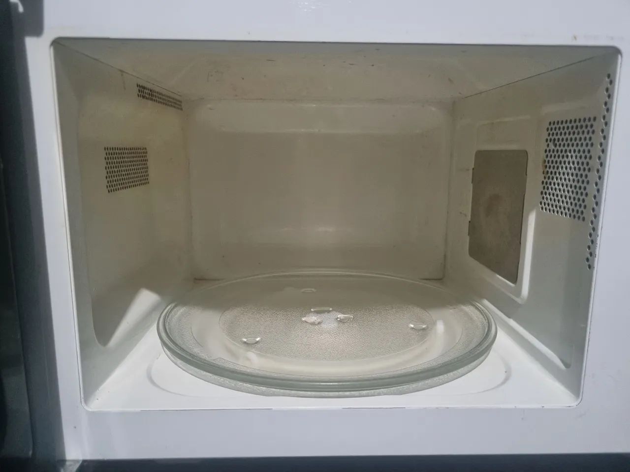 Microondas eletrolux 23 litros  - Foto 3