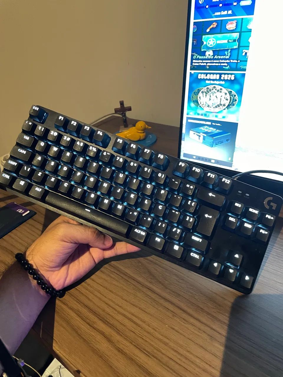 Teclado gamer Logitech G413 TKL SE