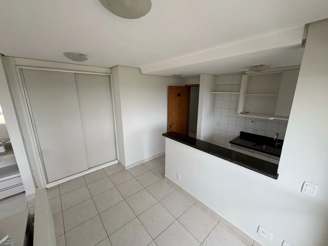 ALUGA-SE FLAT - CENTURY 21 | ARSE 21 - Foto 3
