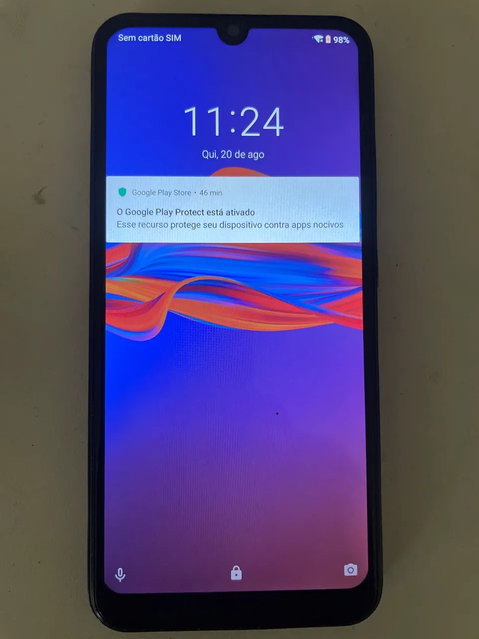 Celular moto e(6) plus em perfeito estado valor 300$ entrego na sua residência 