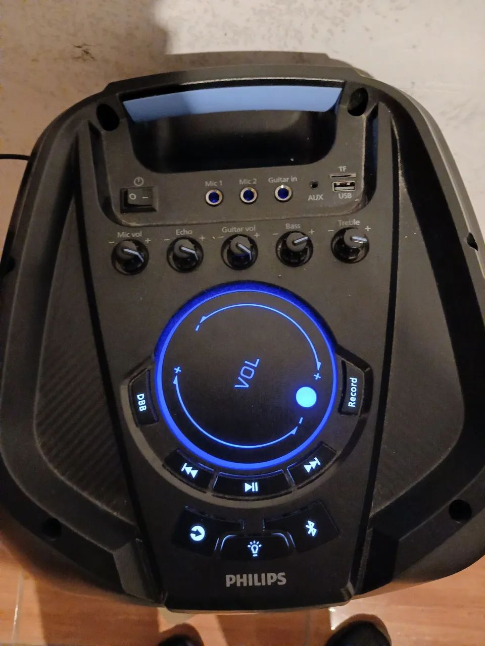 CaiPhilips com entrada para guitarra e dois microfones - Foto 2