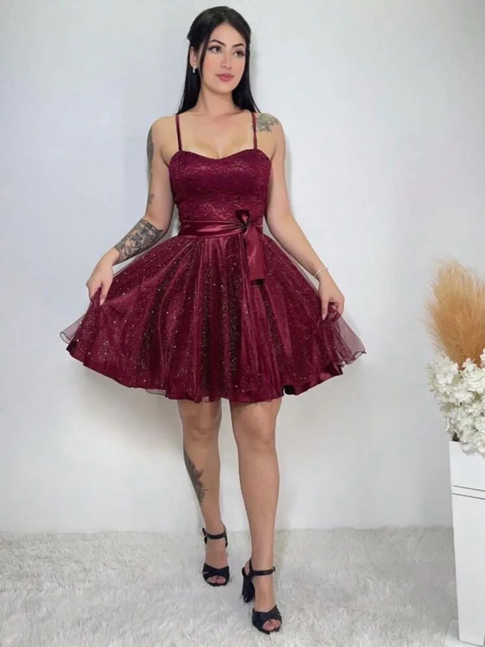 Vestido na cor: marsala(vinho)