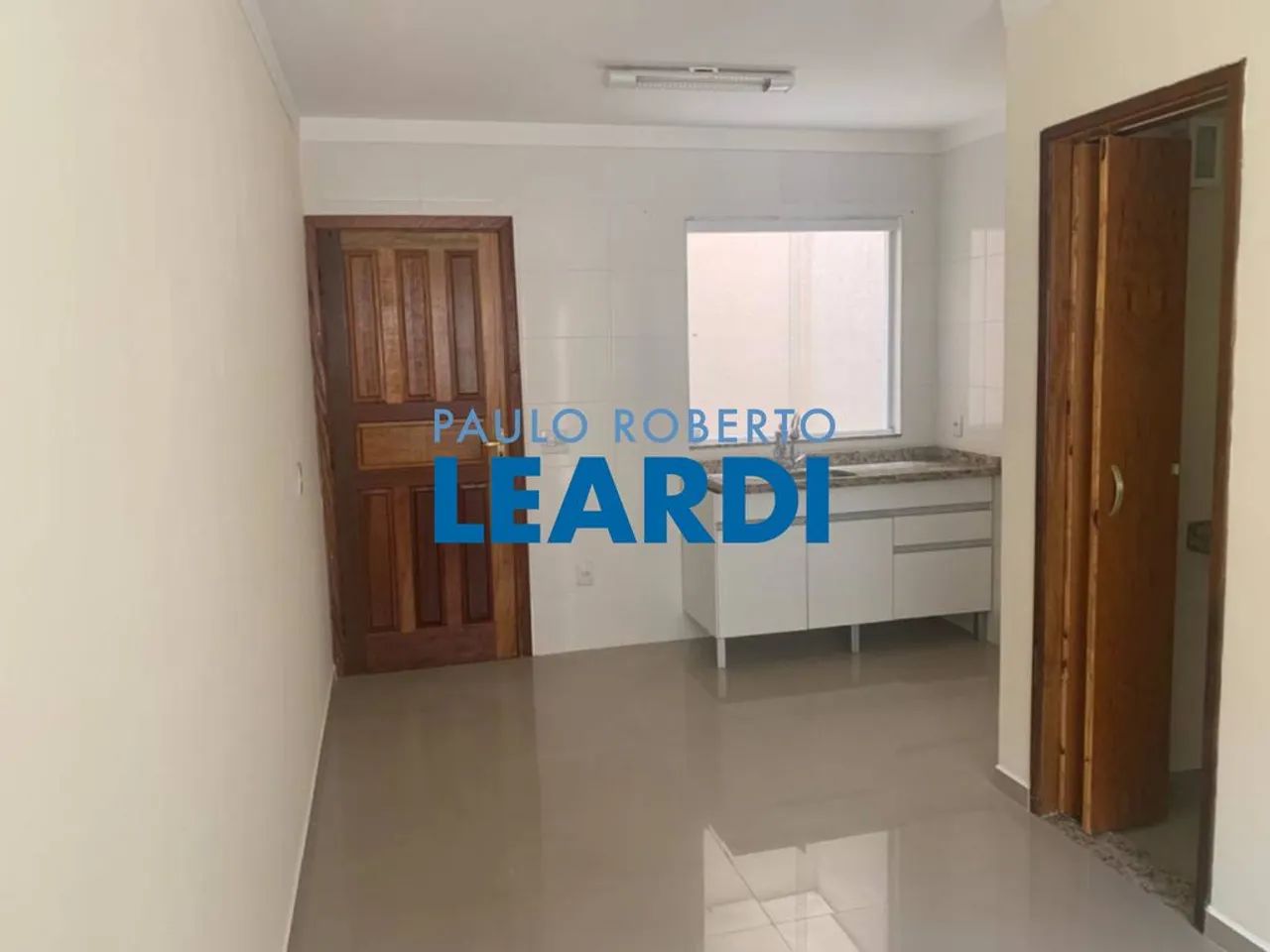 CASA EM CONDOMÍNIO - ÁGUA RASA - SP