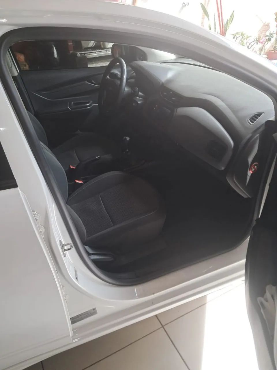   URGENTE  troco por strada ou carro utilitário Onibus V/T ( Onix joy 2020 ) - Foto 5