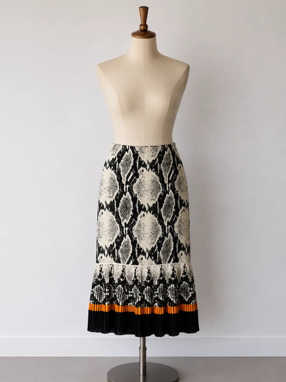 Saia Midi Estampa Cobra Animal Print Com Barra Plissada - Foto 5