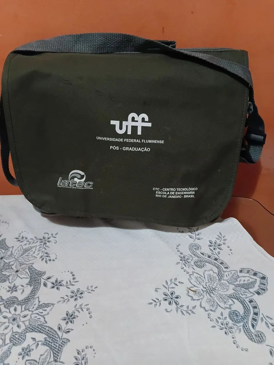 Bolsa UFF. 