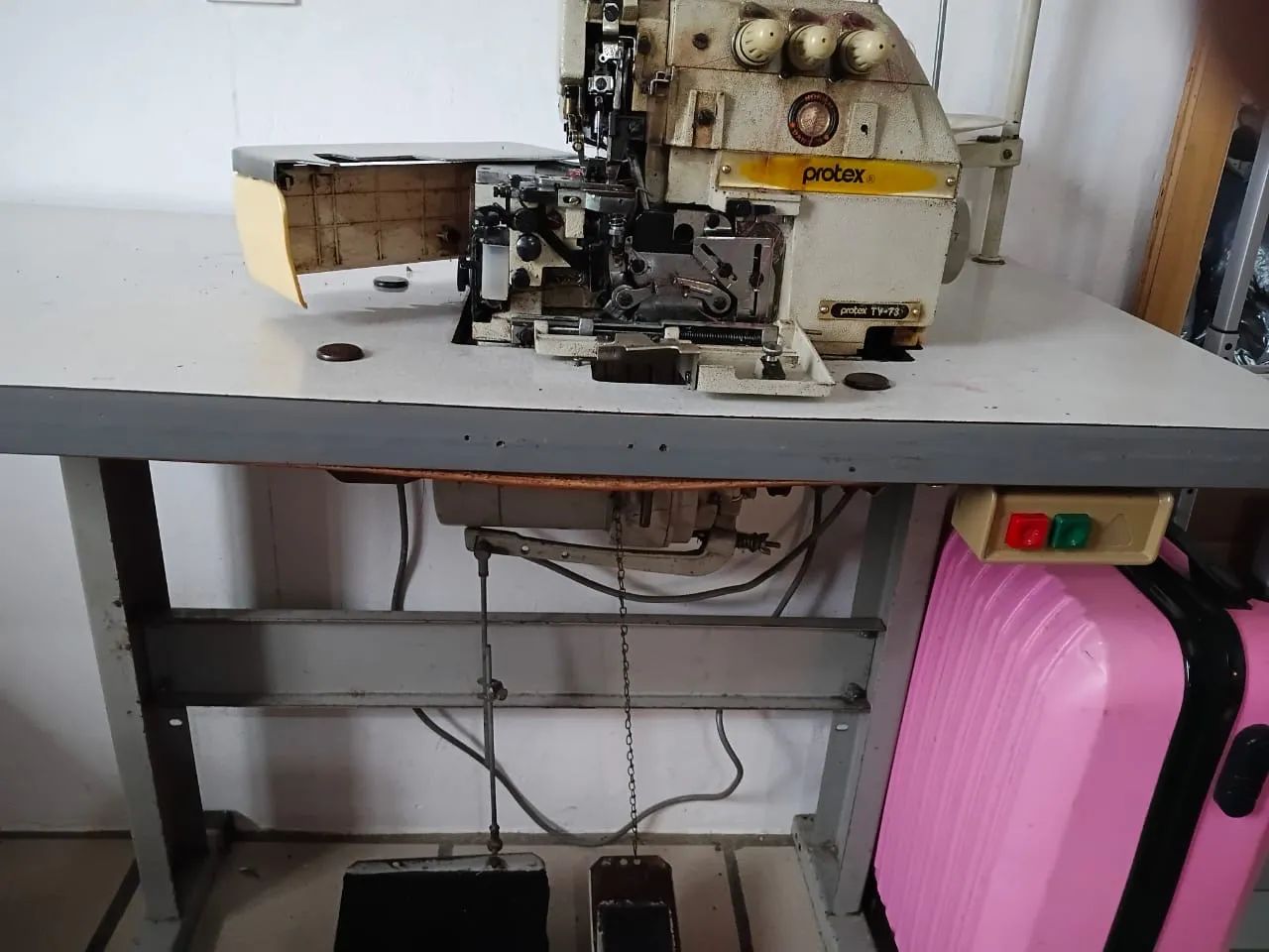 Máquina de costura Overlok - Foto 3