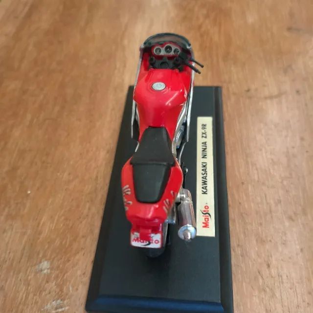Miniatura Maisto Kawasaki Ninja ZX-9R - 1:18 - Hobbies e coleções