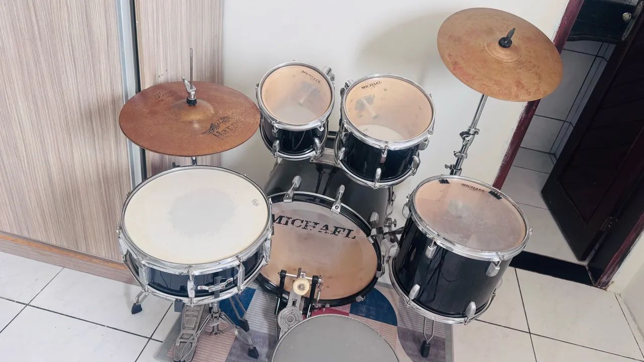 Vende-se BATERIA ACÚSTICA MICHAEL - Foto 2