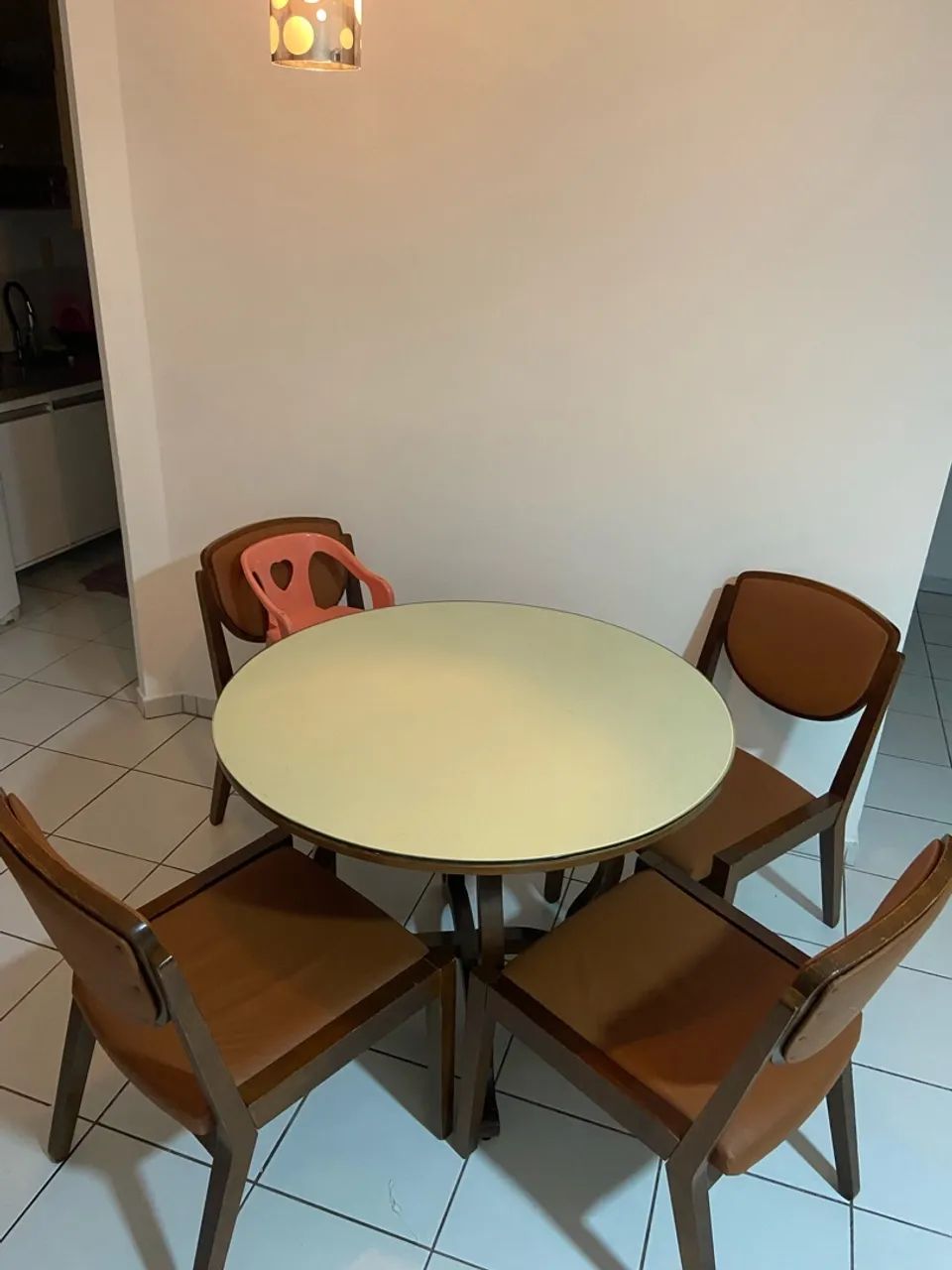Mesa de jantar + 4 cadeiras  - Foto 4