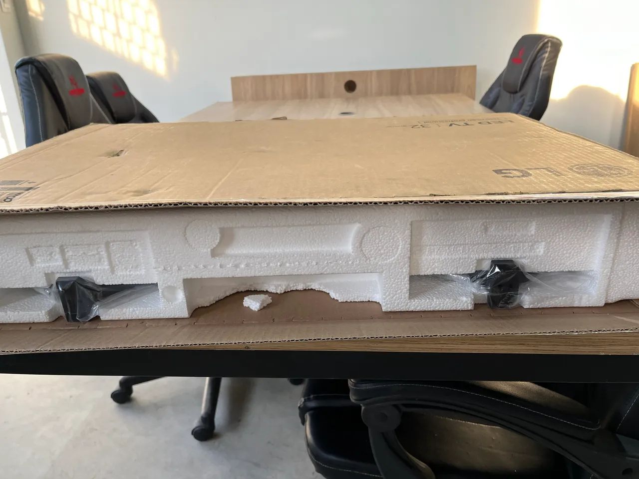 Vendo LG 32 nova porém tela quebrada  - Foto 5