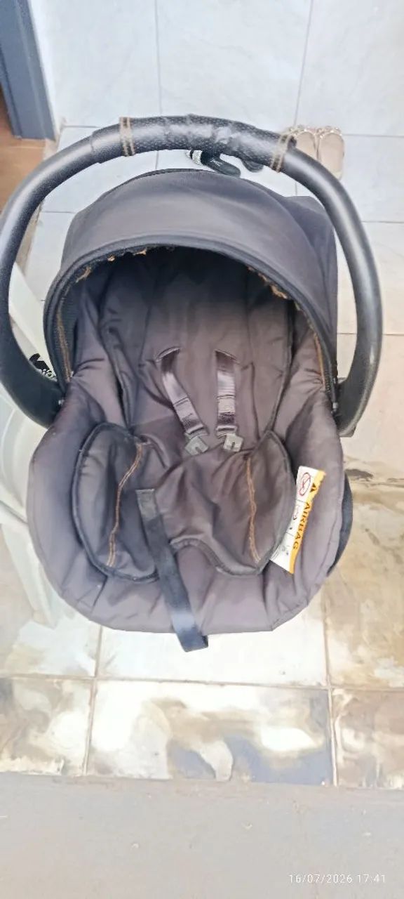 Bebê conforto conservado 