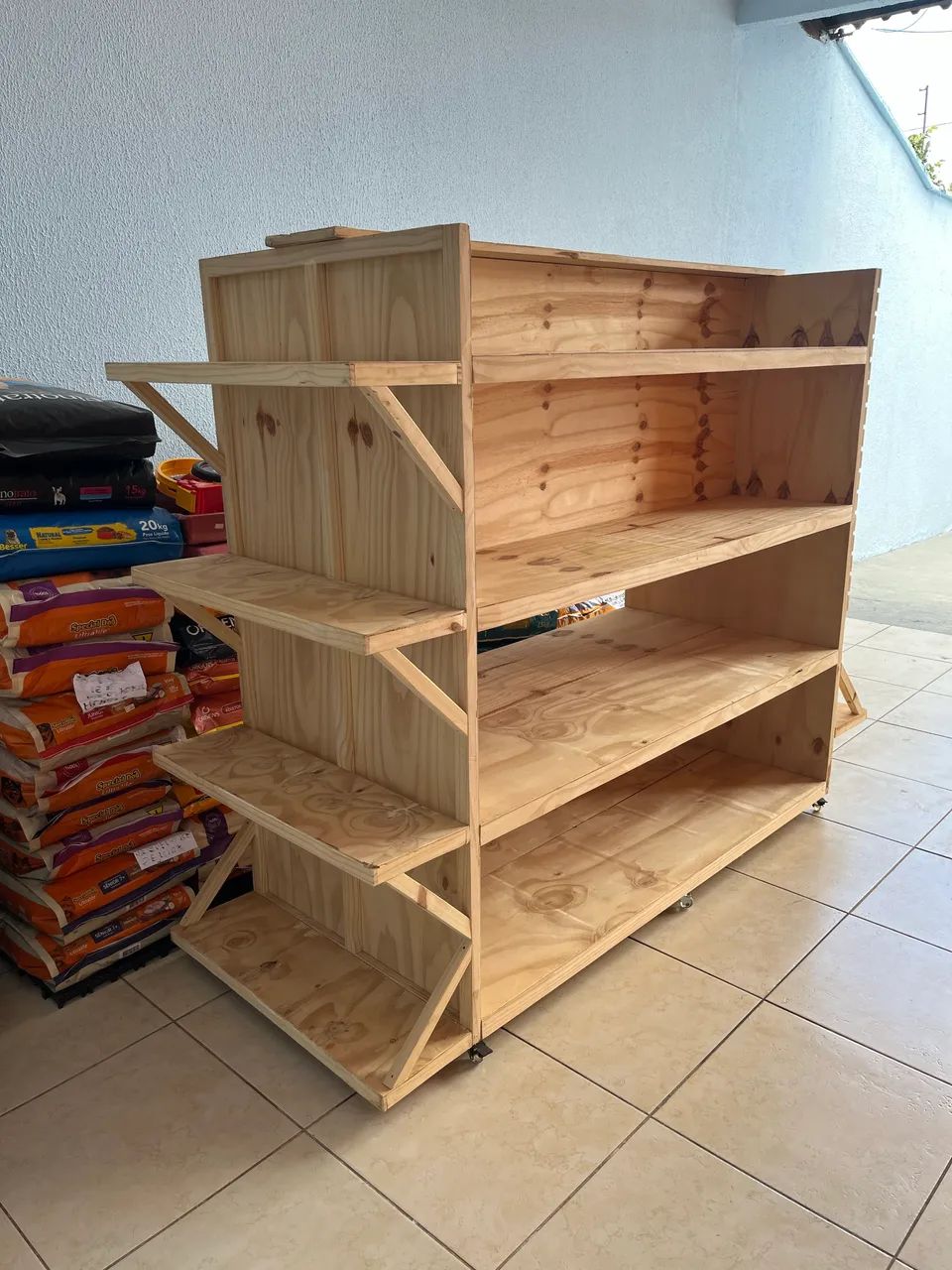 Goldula de madeira para lojas - Foto 3