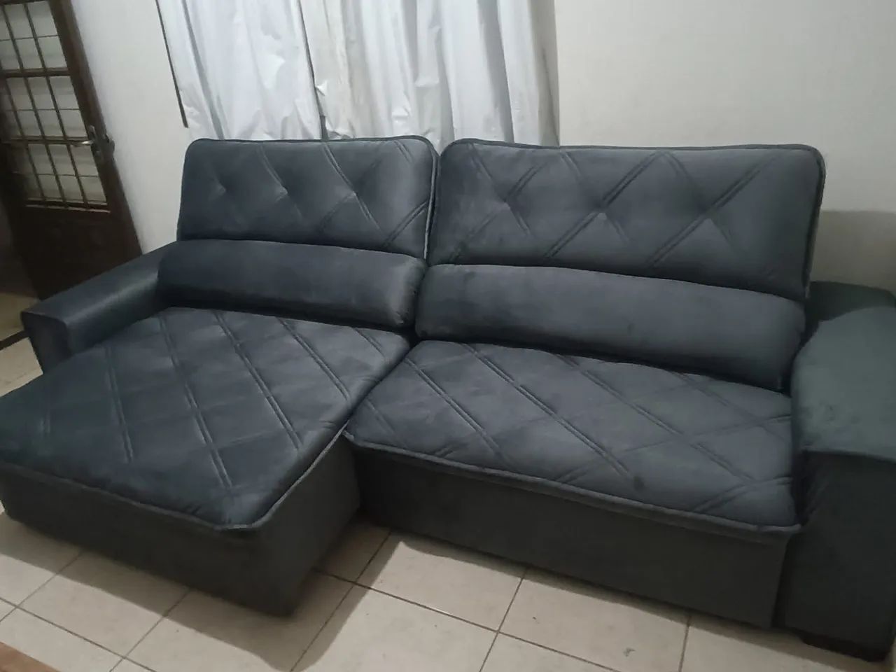 Sofá retrátil e reclinável novo  - Foto 2