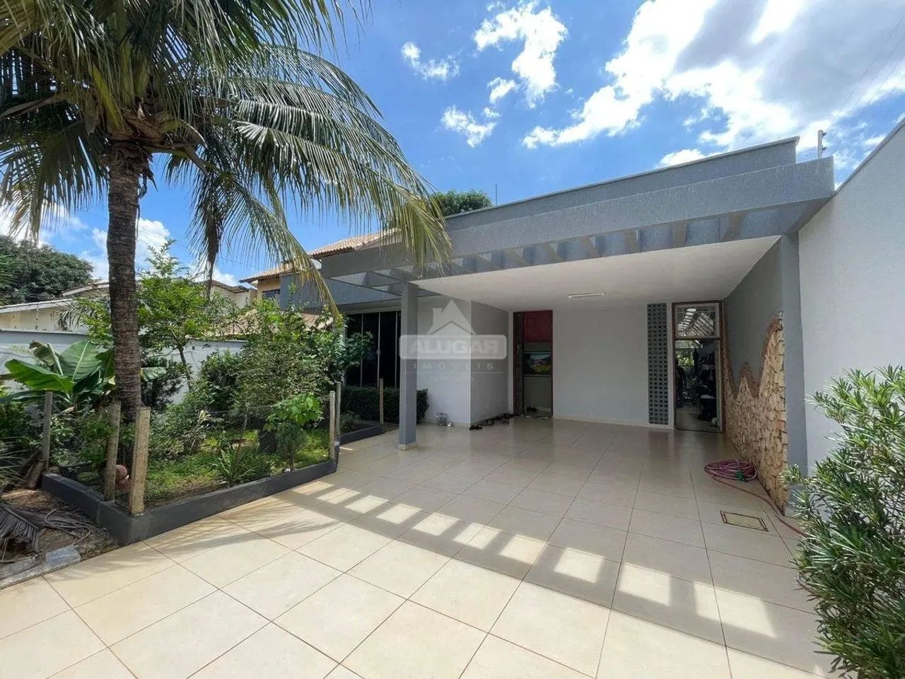 Casa 3Q + Energia Solar - 308 Sul