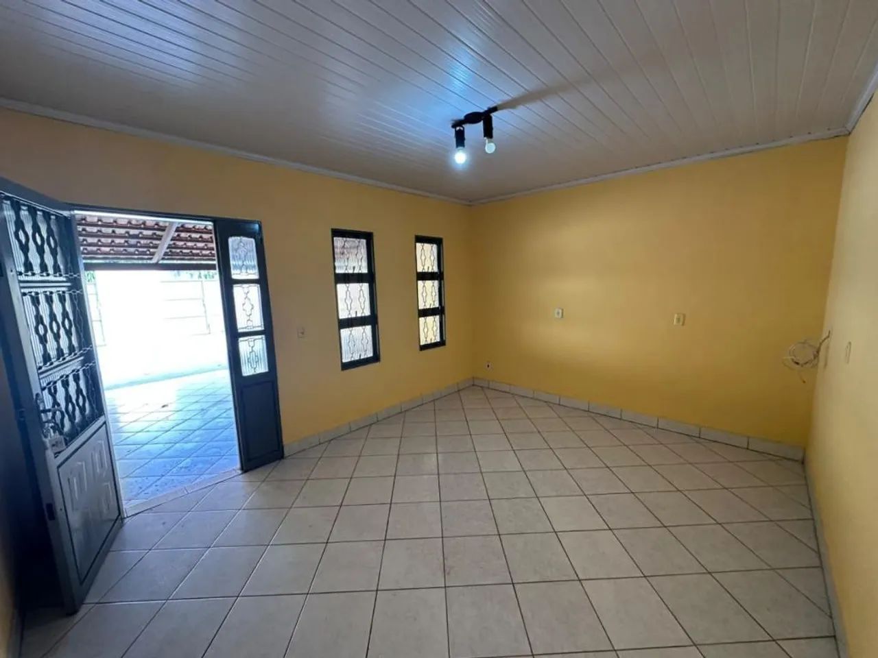Casa Residencial C-1 Vila Monteceli - Foto 2