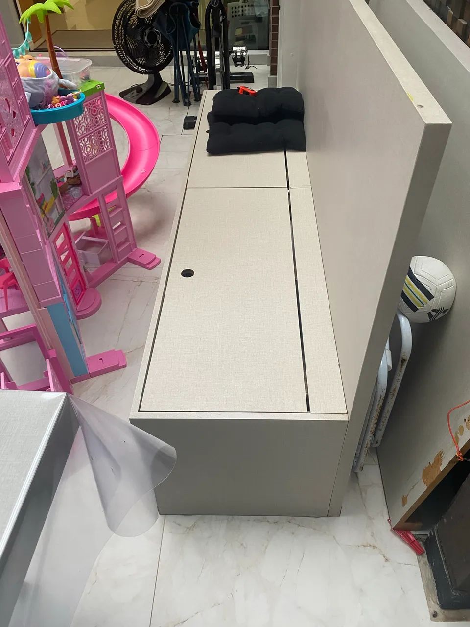 Banco em mdf com encosto e baú  - Foto 3