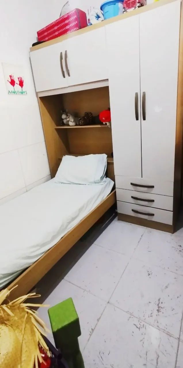 Sofá, Rack, cama e guarda roupa 