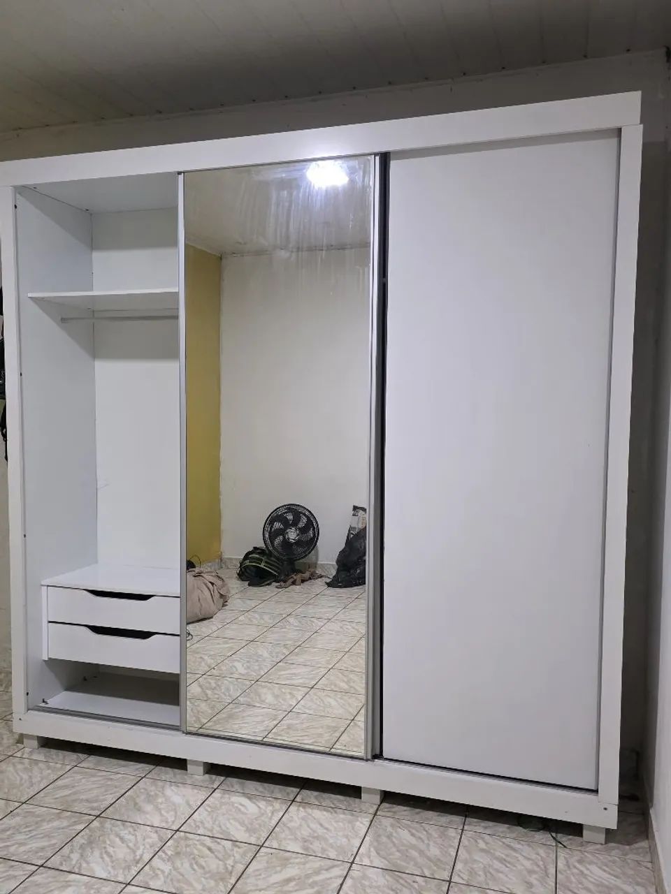 GUARDA ROUPA GRANDE COM ESPELHO - Foto 3