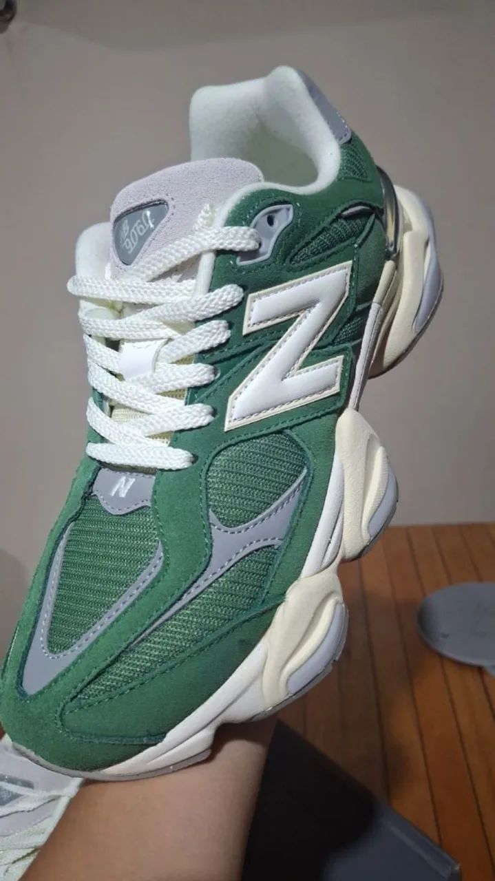 Tênis New Balance 9060 N 41 - Foto 2