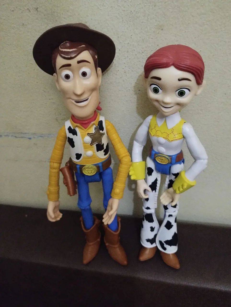 Boneco Woody / Boneca Jessie Toy Story.