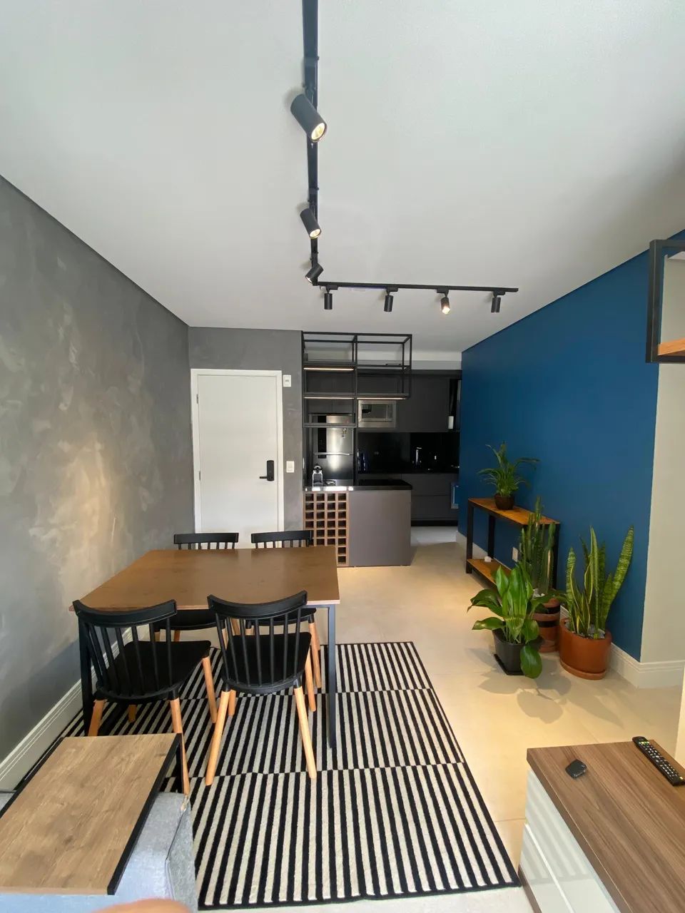 Apartamento Completo com Móveis Planejados | 2 Quartos | Centro Histórico de São José