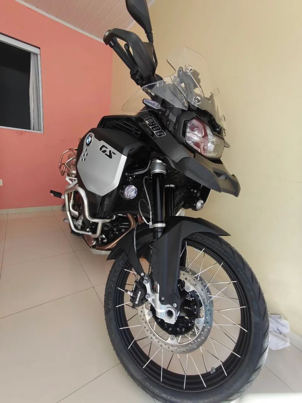 GS 900