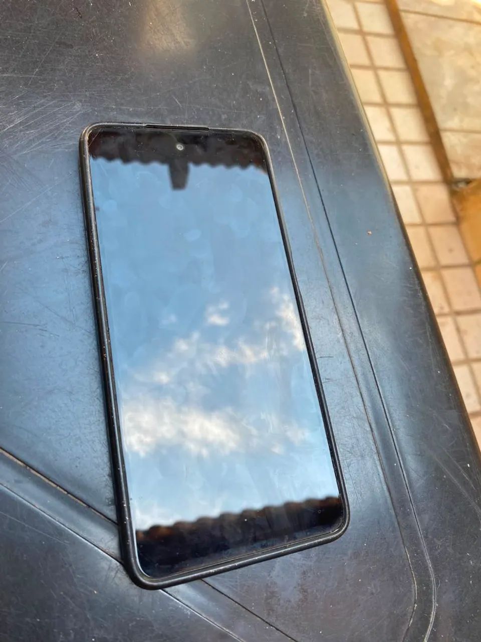 Vende-se um celular 