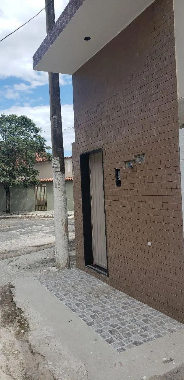 Aluga-se apartamento Araças 
