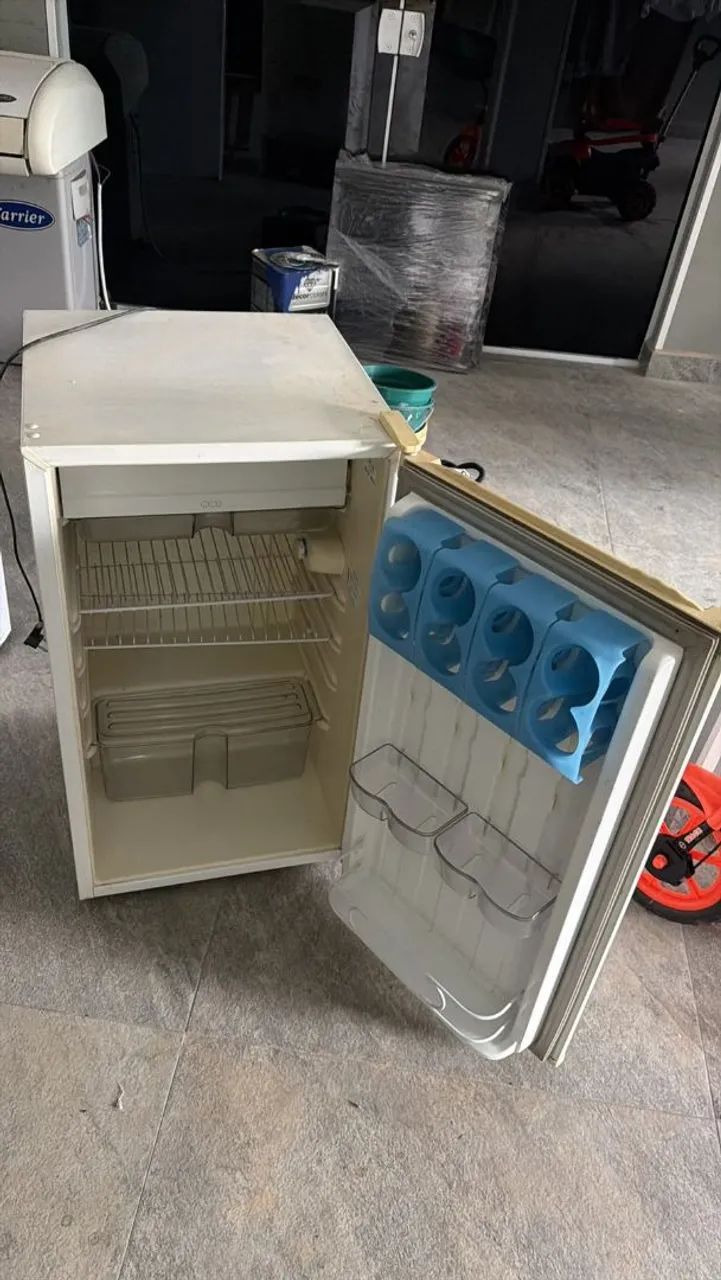MINI GELADEIRA/ FRIGOBAR  - Foto 2