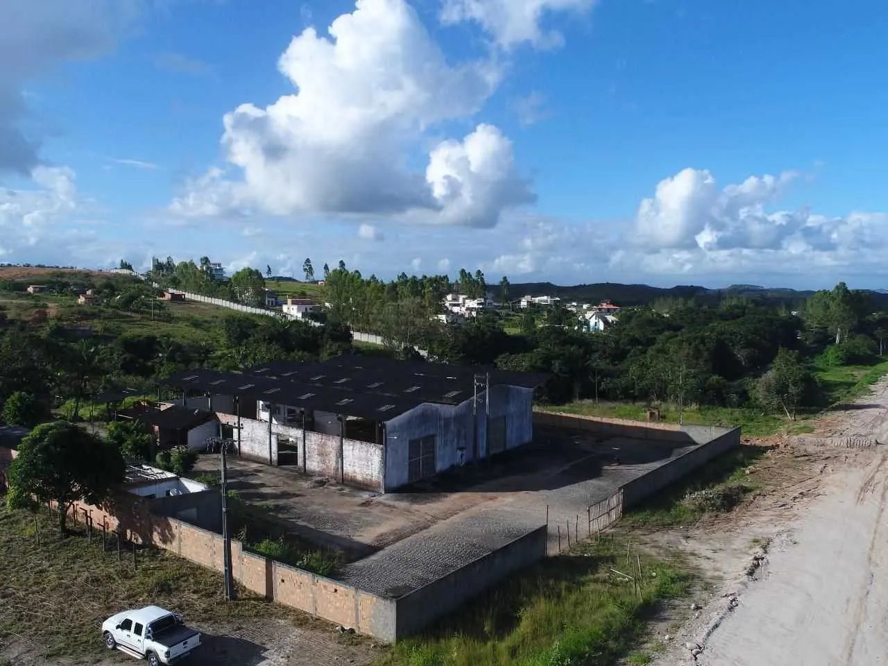 ÁREA COM GALPÕES na BR-101 [6515]