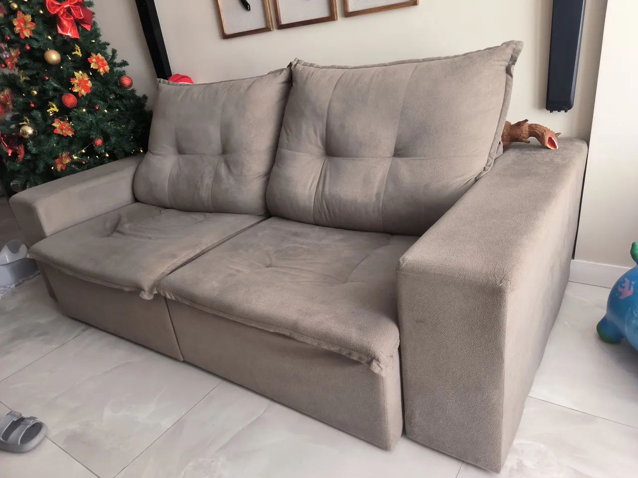 VENDO SOFÁ RETRÁTIL E RECLINÁVEL 