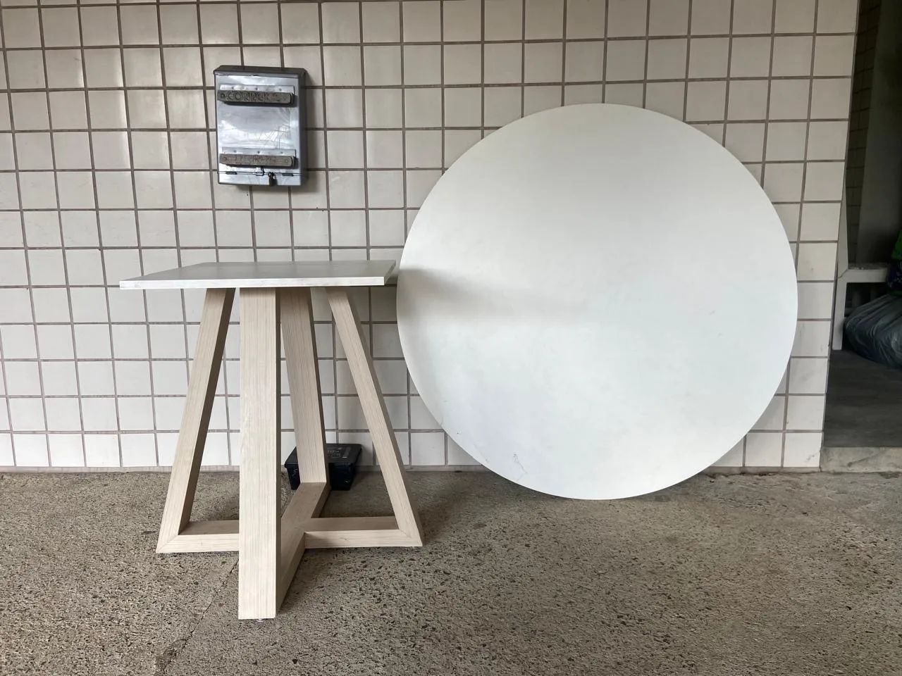 MESA MDF - 5 lugares  - Foto 2