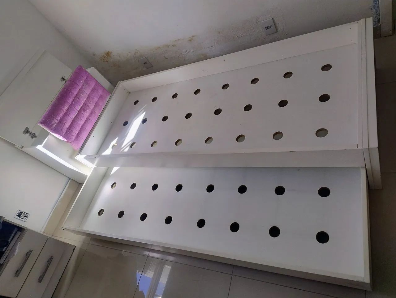 Cama de solteiro com cabeceira acoplada e baú - Foto 2